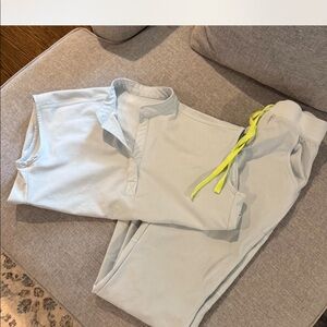 FIGS Scrubs 
Excellent condition just too big on me!